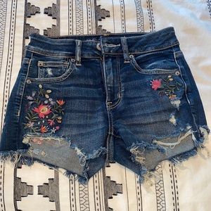 Embroidered American eagle shorts